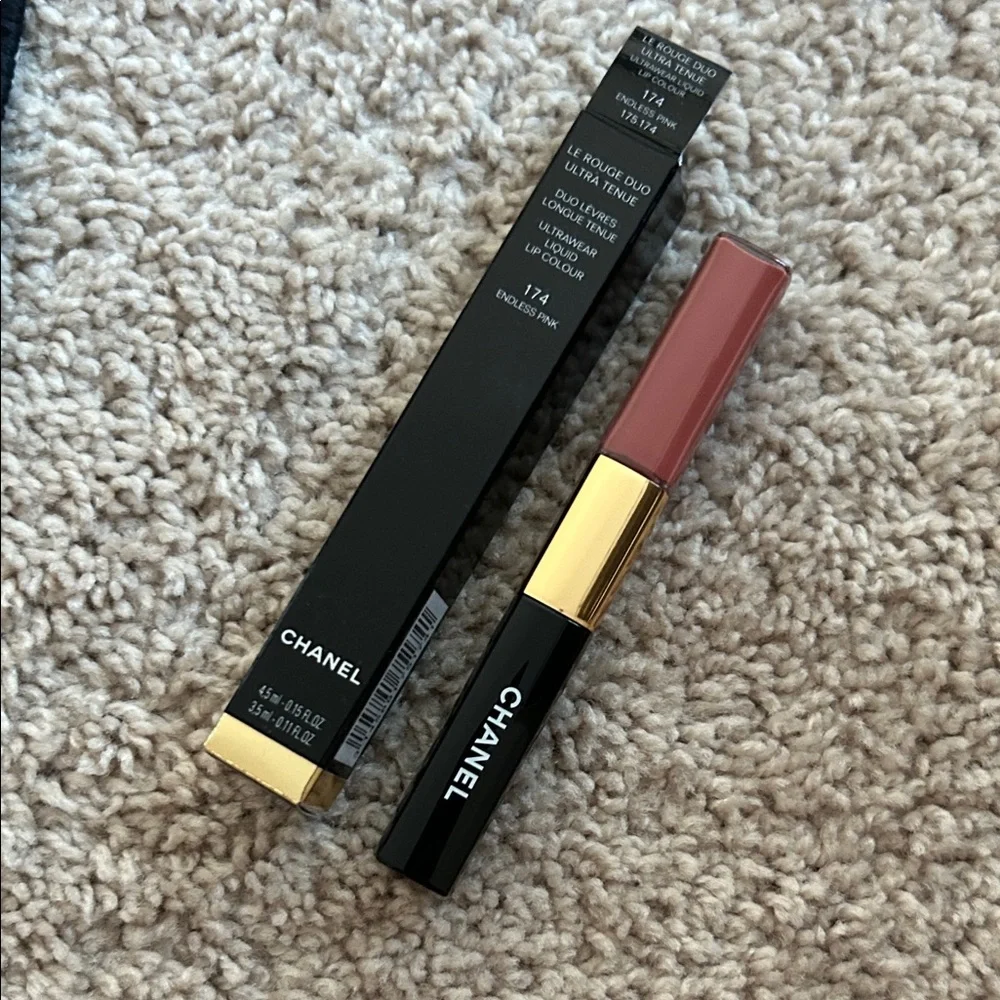 CHANEL Le Rouge Duo Ultra Tenue 174